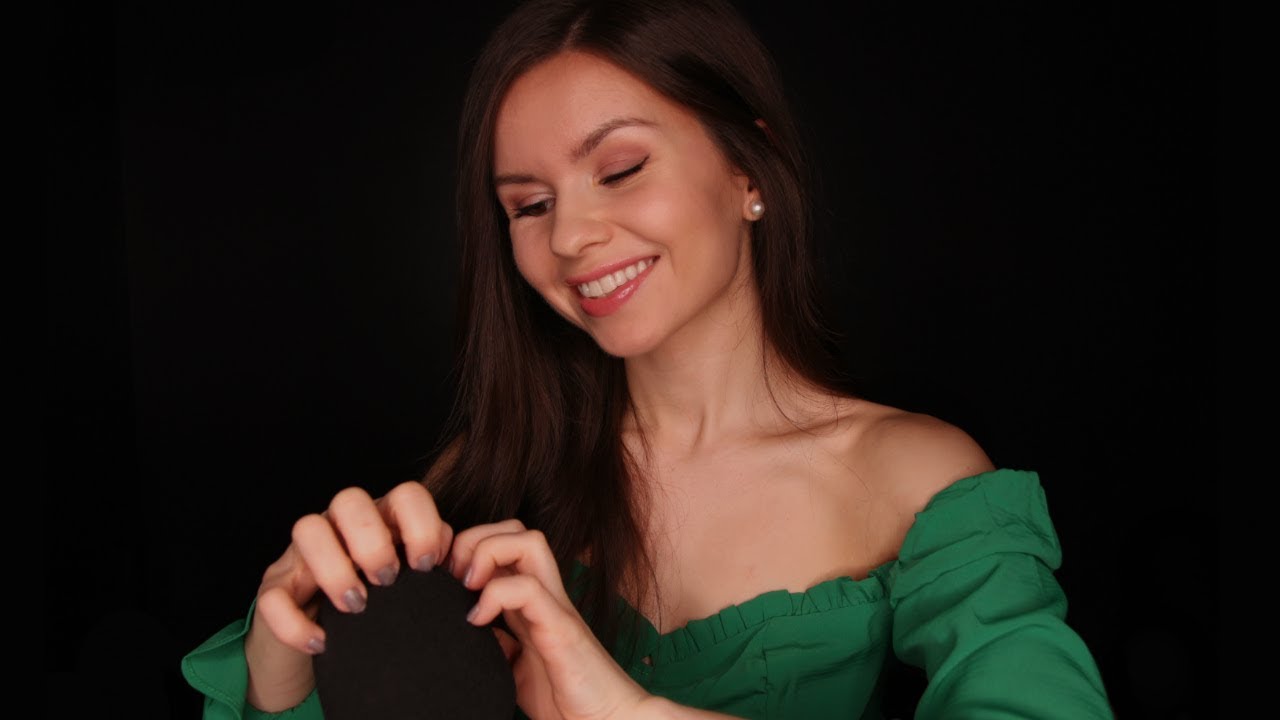 ASMR • DEEP & SLOW Mic Scratching 💚 Soft Whispers