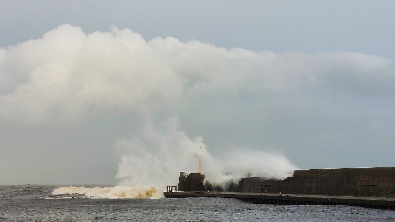 Stormy Arklow: Co Wicklow - Irish Sea - 11 NOV 2025 