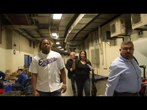 ‘In honour of my dad:’ Guerrero Jr. arrives at Rogers Centre in Expos jersey