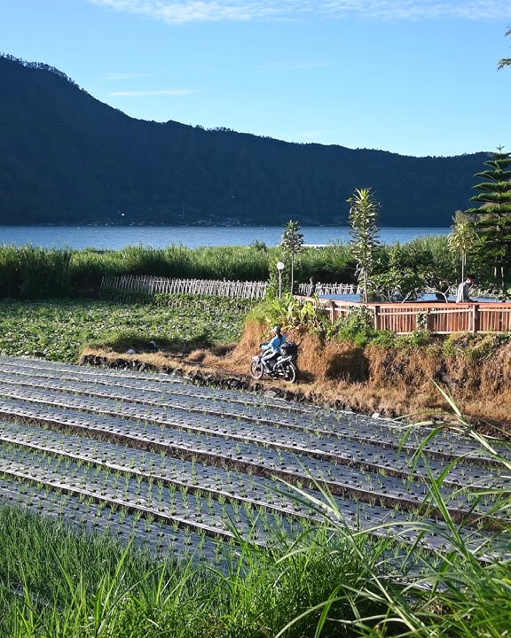 Staying next to Lake Batur