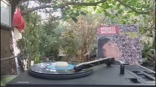Mireille Mathieu - Trois Milliards De Gens Sur Terre - 1982