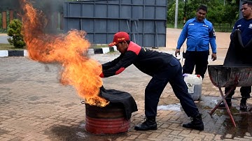 PK4L UGM Pelatihan K3 dasar di Cocoa Teaching Industry