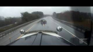 Driving The W900L - Close call on i93 in New-Hampshire