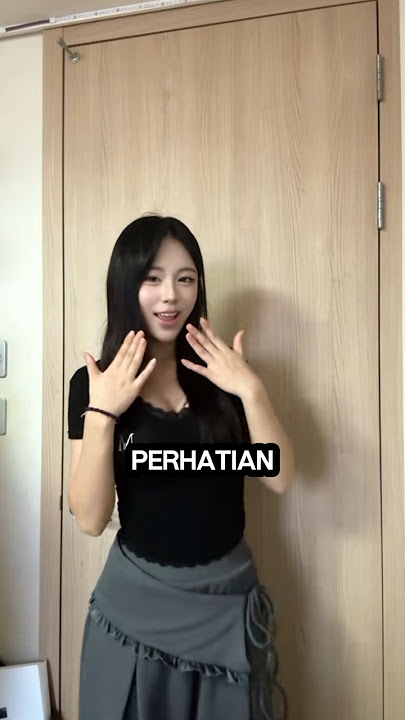 Korean Girls Aren't So Open When They Like Someone?! 🤫