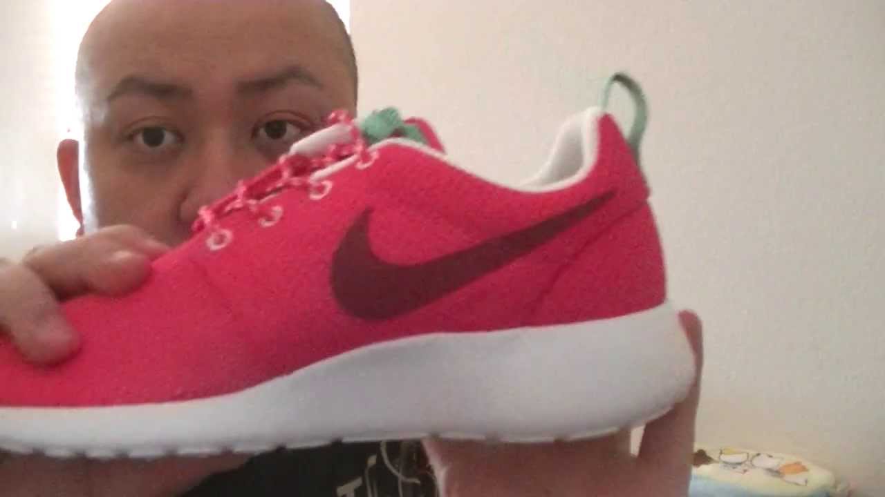 nike roshe run women pink