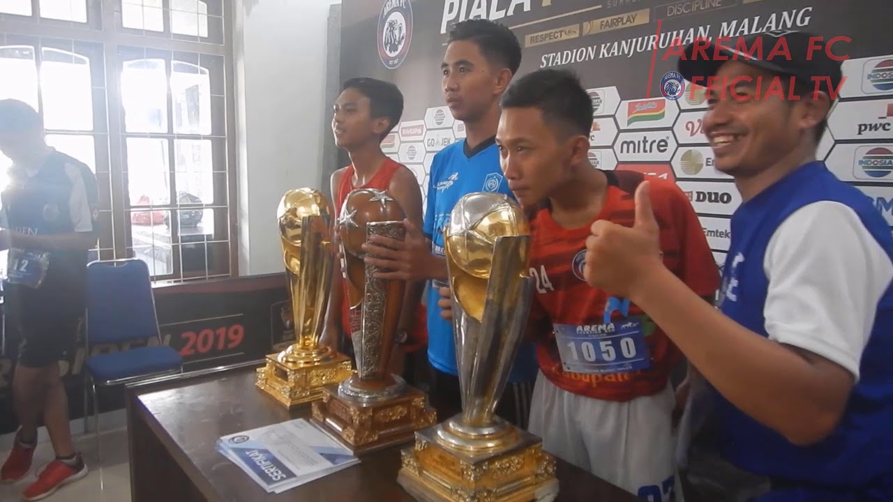 Arema FC Run For Champion: Lari dari Kanjuruhan ke Kandang Singa! salam satu jiwa chord