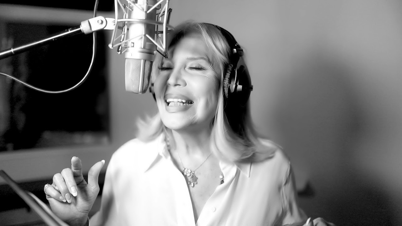 Watch Amanda Lear - Opium |Extract| - Studio recording on YouTube Watch Amanda Lear - Opium |Extract| - Studio recording on YouTube