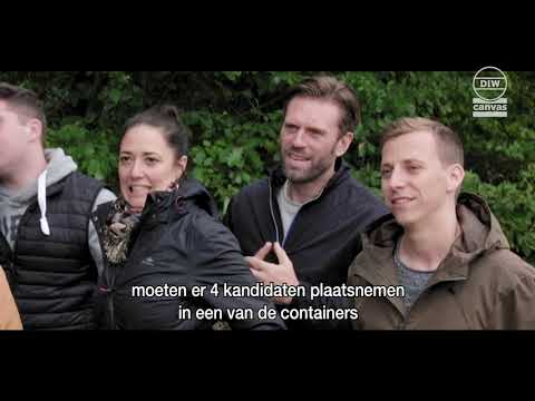 Het Molletje: Containerschip in het Suezkanaal