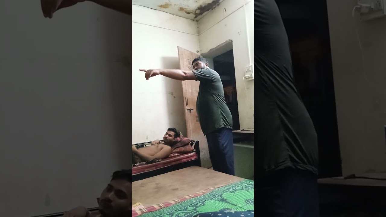 #hhhhh doston main toh nhi manta hoon use headphone 