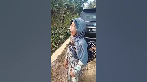 Nenek merokok lucu