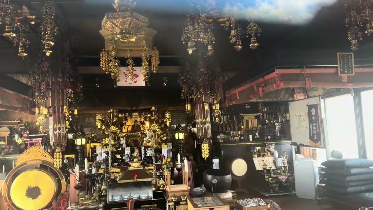 常誓山 大師堂（真言宗智山派）広島新四国八十八ヶ所霊場第十七番　広島新四国八十八ケ所霊場は、昭和四十八年弘法大師御誕生千二百年を記念して復興されました。　広島市安佐南区長束西１丁目１０−７ 