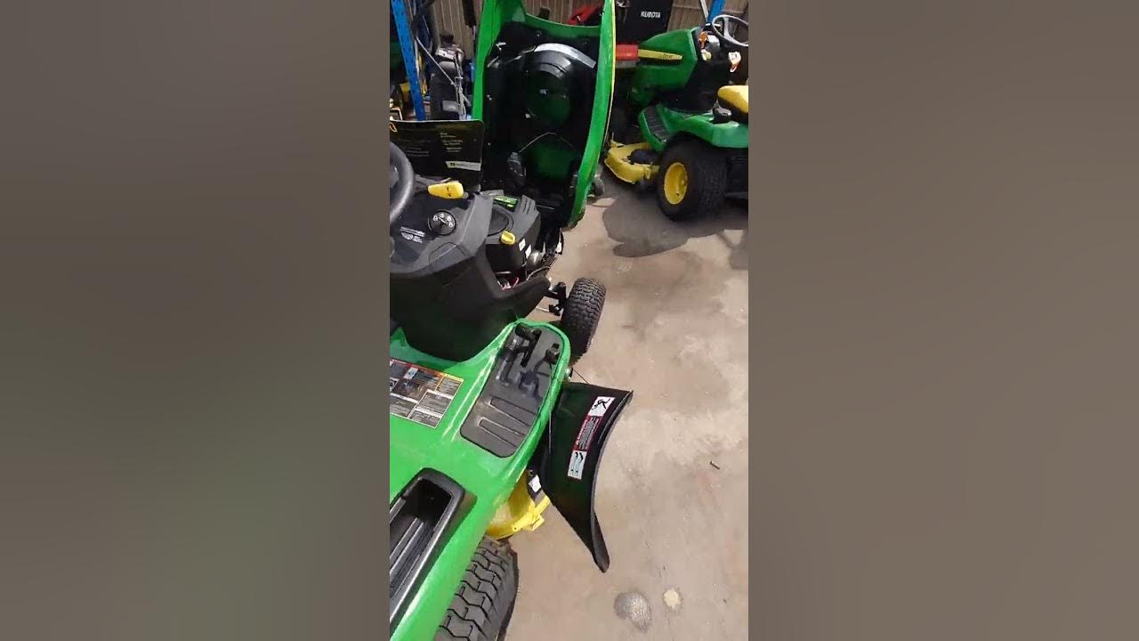 john deere S110 tractor ride on mower new problem - YouTube