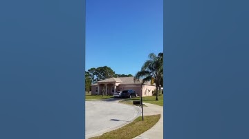 F-104 Starfighter Flies Over the House