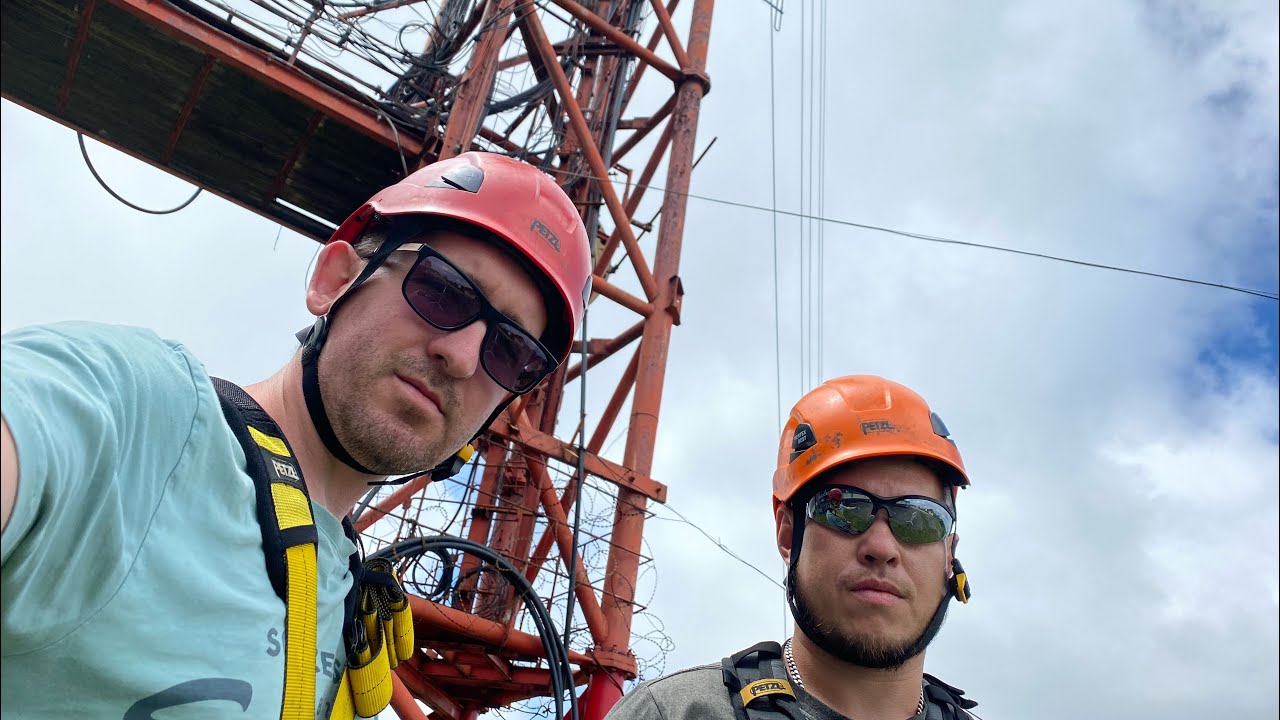 оборудование радиосвязи. электрик по обслуживанию электрооборудования. инженер сот. оптоволокно в офисе. архитектор программного обеспечения.