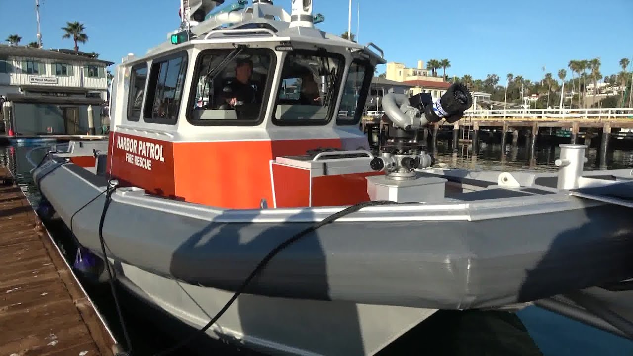 ハーバーパトロールボート 船 水上船 New state-of-the-art Harbor Patrol boat launched in Santa