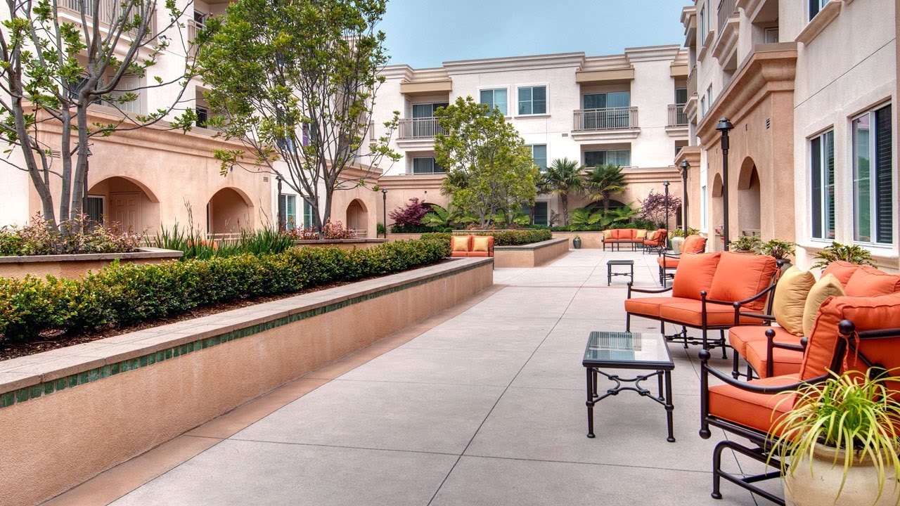 Peninsula Del Rey - Luxury Senior Living