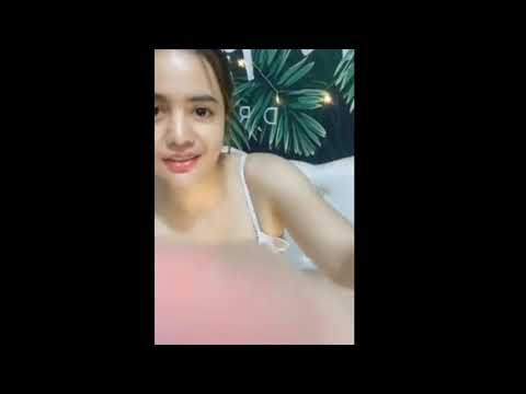 cute girl show body on bigo live