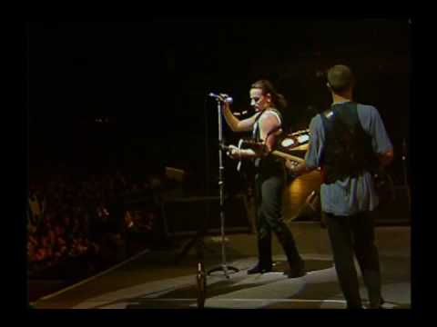 With or Without You - Live From Paris 1987 HD