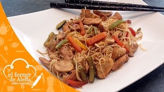 Fideos Chinos con Pollo y Verduras