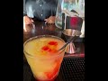 Chica pide su cóctel 🍹 en el bar(nueva receta) LA TÓXICA #style #cocktail #drink #bartendertips#bar
