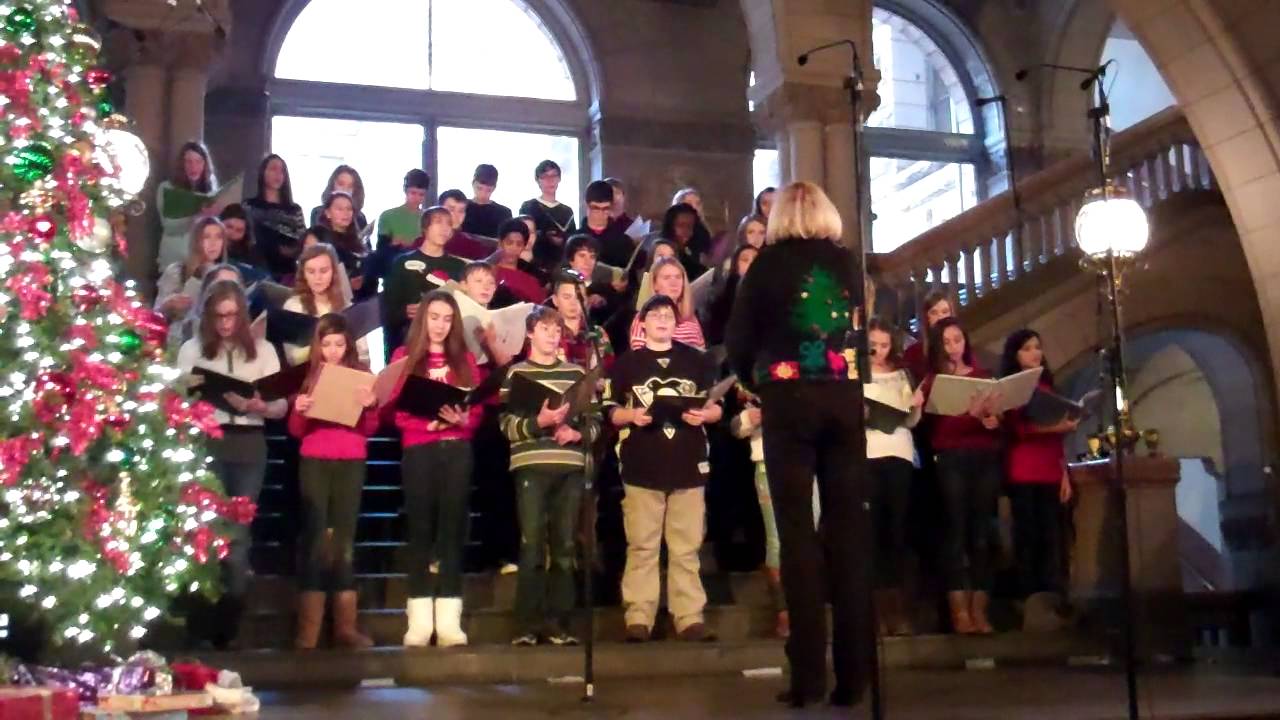 Mellon Middle School 8th Grade Choir - Deck the Halls - YouTube