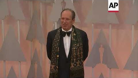 Hans Zimmer proposes to his girlfriend during London show