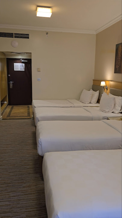 Quintuple Room | 5 Beds | Saja Al Madinah Hotel | Madinah #madina #hotel #roomtour