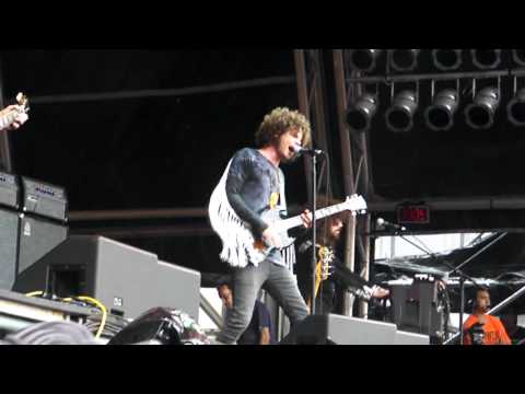 Wolfmother - Joker & The Thief (Live) - Big Day Out Auckland 21/1/11