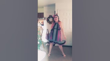 Thumbnail of I know when that hotline BLING! #music #drake #hotlinebling #fonnyvideo #musty #fnnny #funny #dance