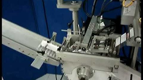 Small diameter labeling machine