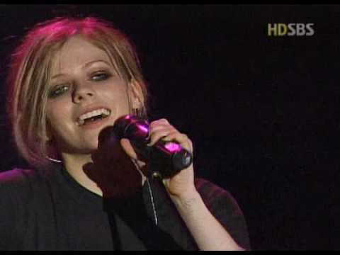 Avril Lavigne - Knockin' On Heaven's Door - Olympic Hall Concert - YouTube