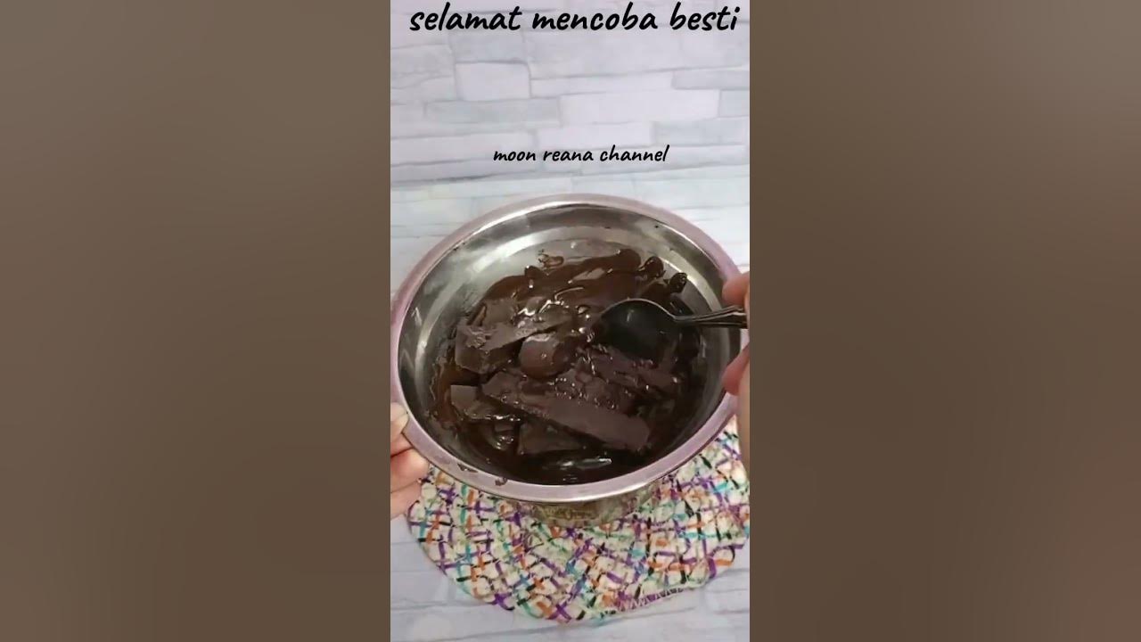 tips dan cara melelehkan coklat batang agar tidak menggumpal untuk toping donat
