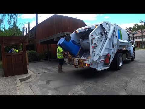 New Way Viper rear loader on apartment recycle - Recology Sonoma Marin