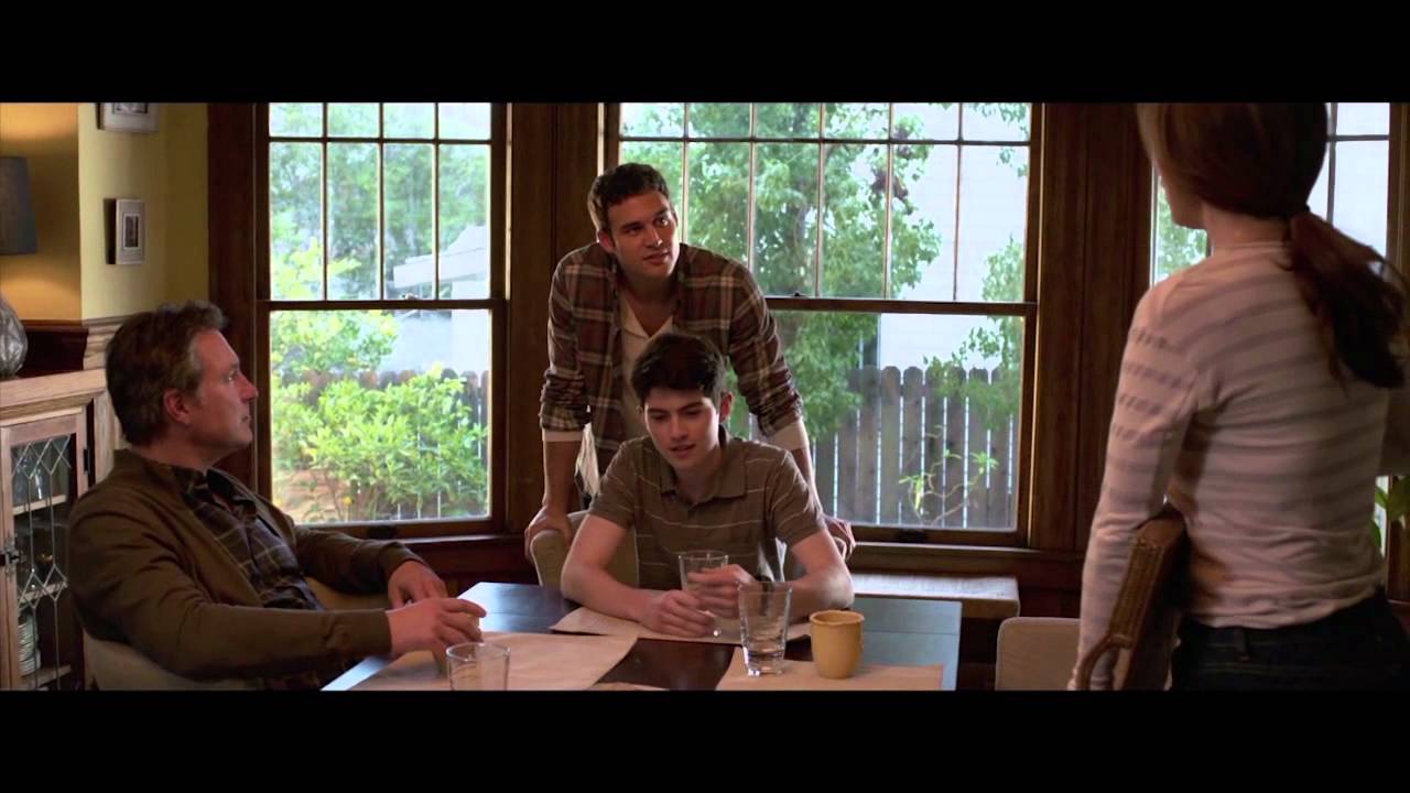 Ryan Guzman Reveals What S Behind The Boy Next Door En La Zona