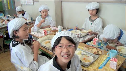 School Lunch in Japan - It's Not Just About Eating! - DayDayNews