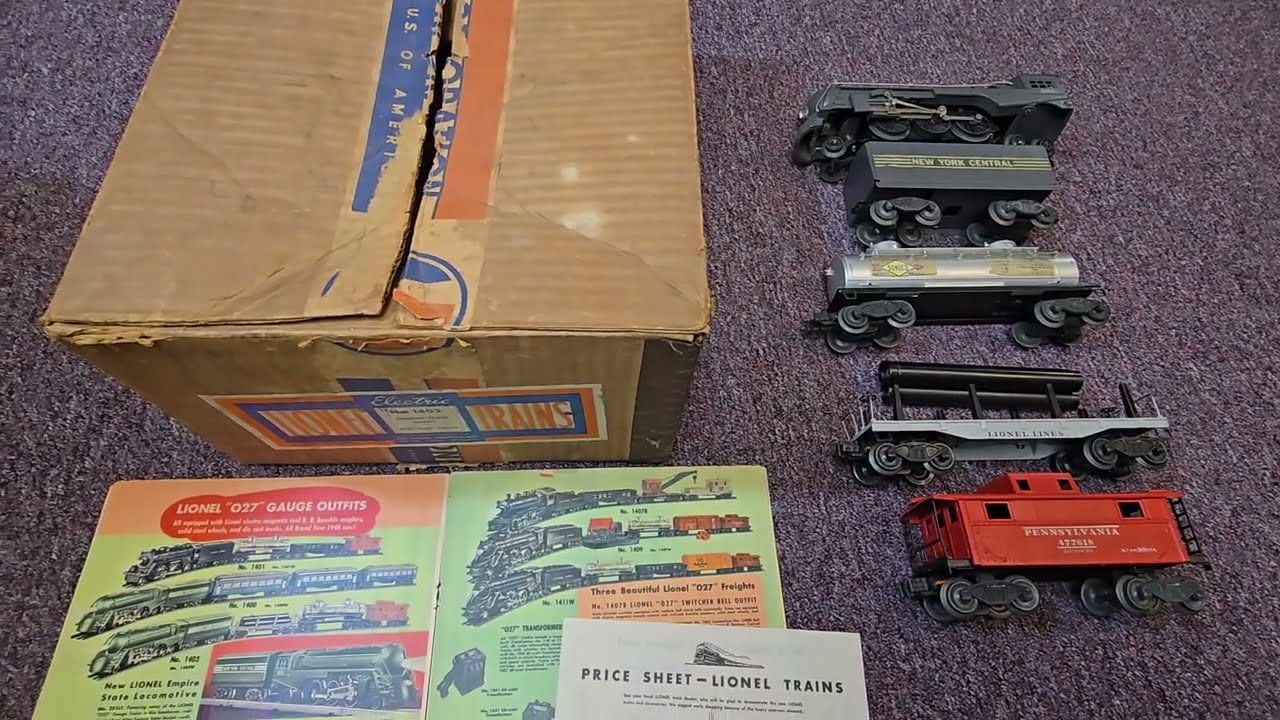A Classic 1946 Lionel freight set. Outfit 1403 with 221 Loco sneek