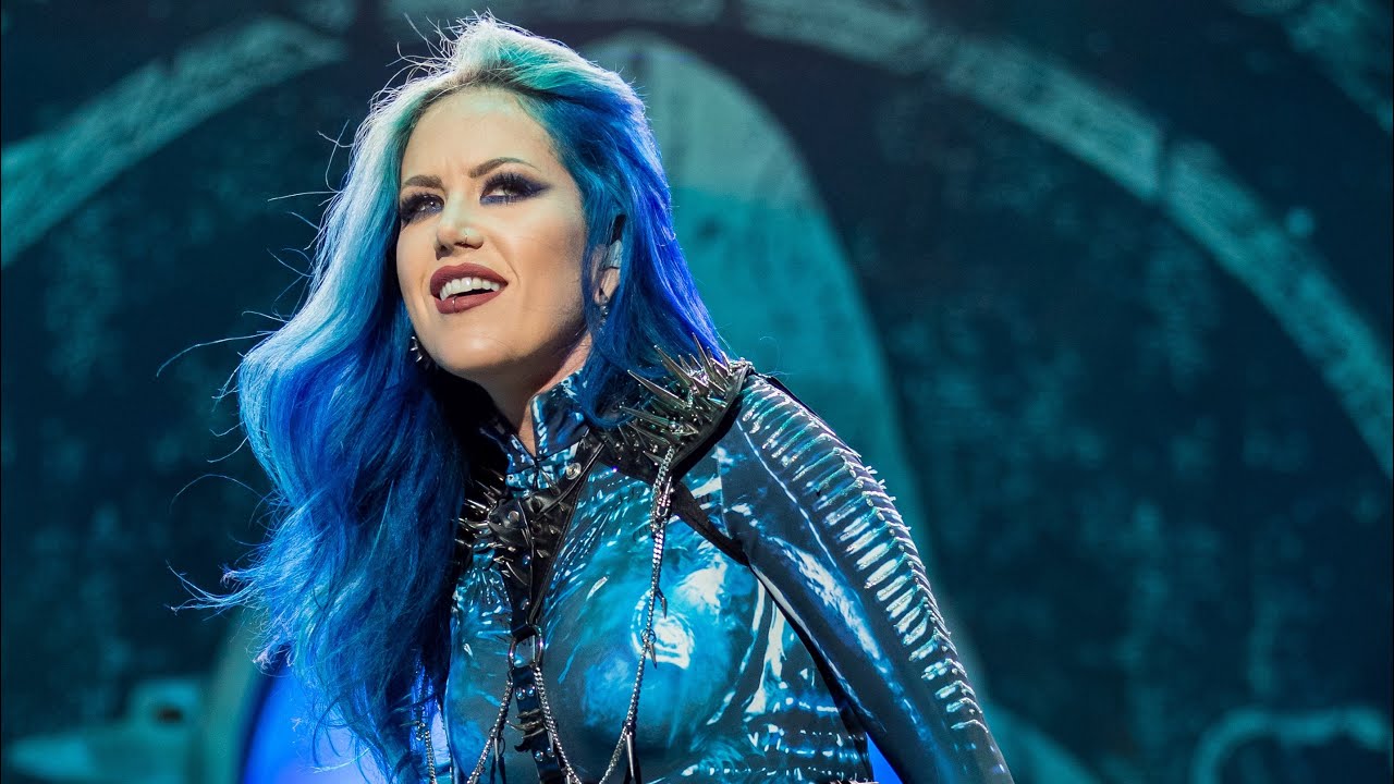 Alissa White-Gluz de va de Arch Enemy! Ignacia Fernandez nueva vocalista?