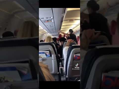 Airplane Turbulence!! OMG!!😱
