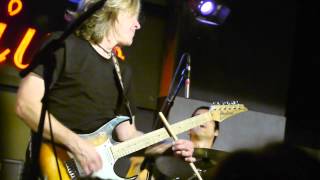 Download Lagu Andy Timmons - A Day in the Life, Live in New York 2013 Download Lagu Andy Timmons - A Day in the Life, Live in New York 2013