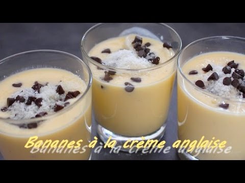 Vidéo: Dessert Aux Fruits Délicats Avec Crème Anglaise