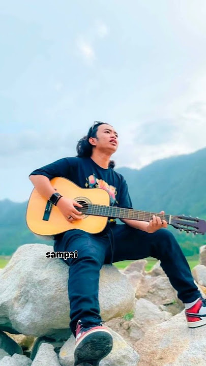 Disana bahagia disini terluka