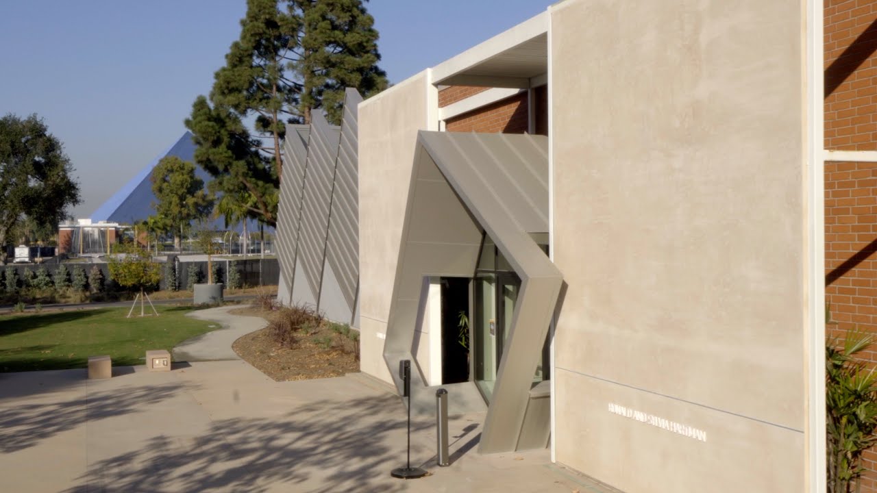 Spotlight Carolyn Campagna Kleefeld Contemporary Art Museum YouTube