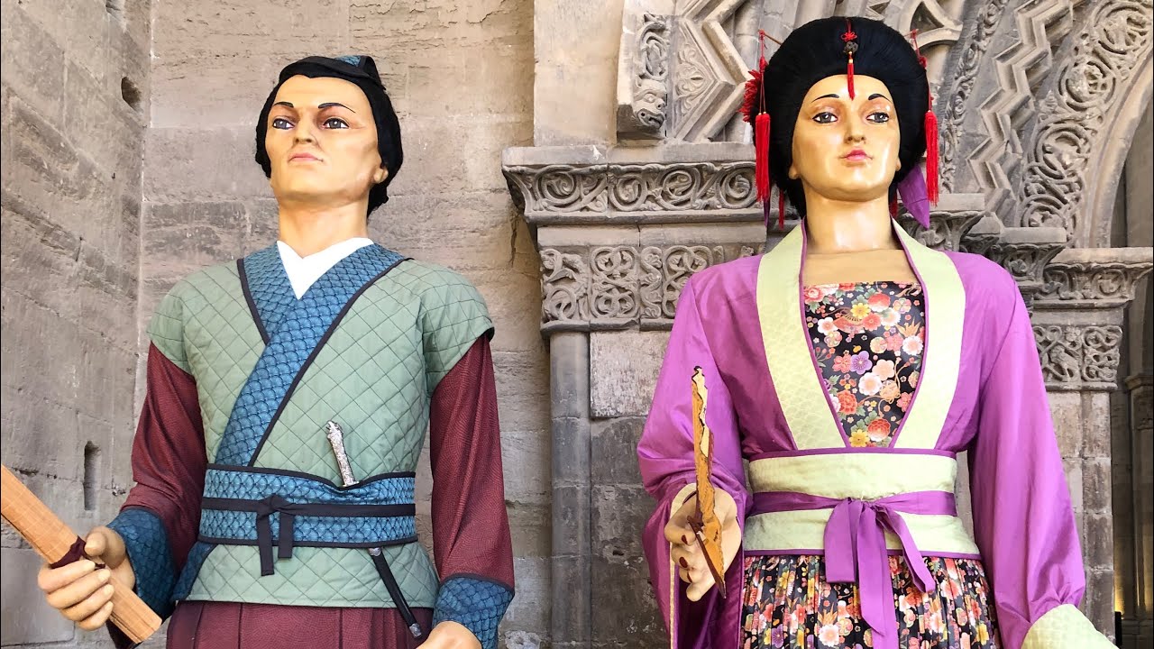 80è aniversari dels gegants xinesos de Lleida acompanyants dels gegants japonesos de Reus