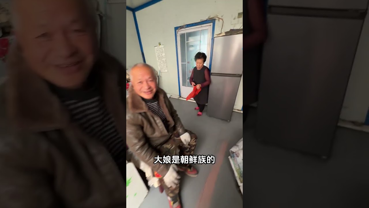 今天去朝鲜屯整辣白菜，是真好吃，要了几家做的，都拿回去尝尝#我的乡村生活 #记录真实生活 #辣白菜 #农村美食 #东北