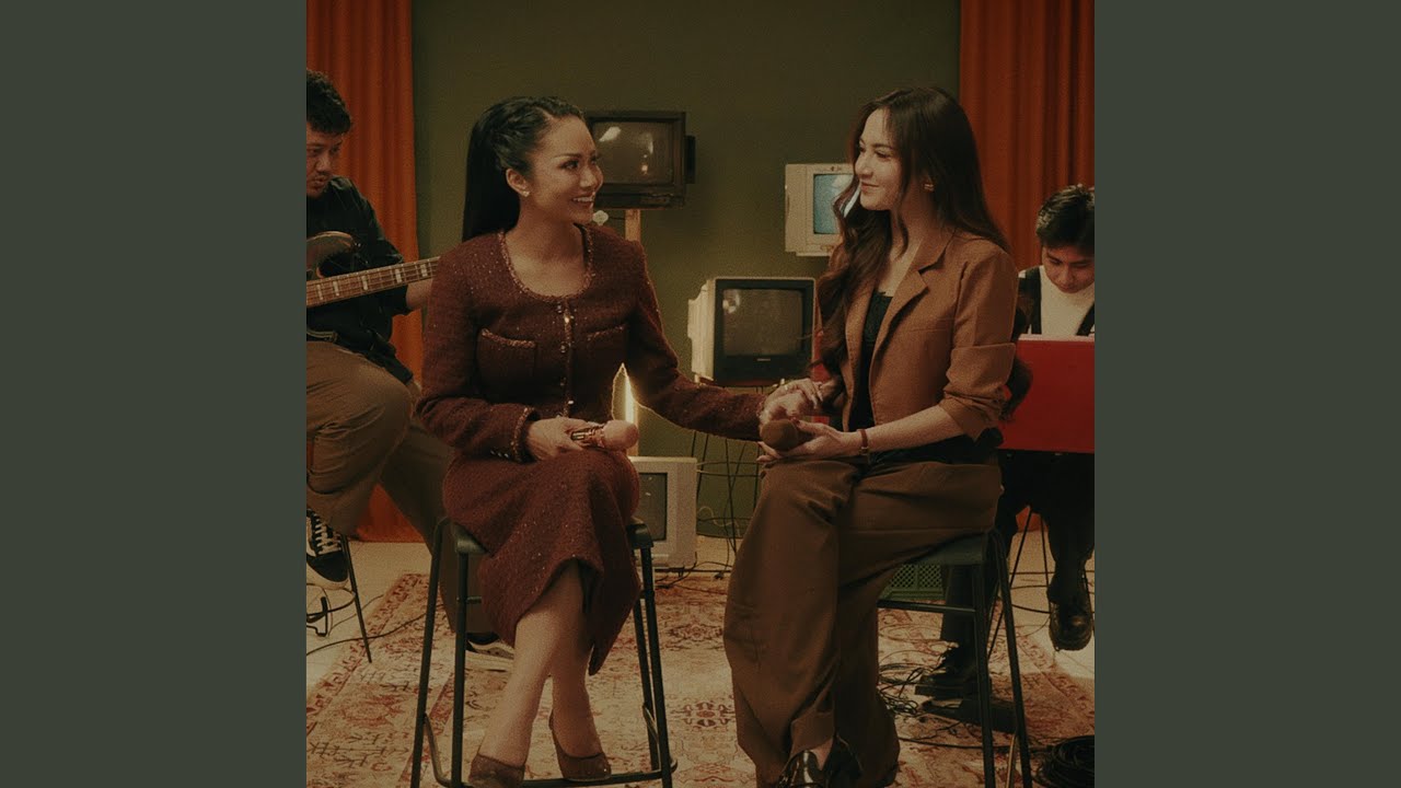 Mencintaimu (Live From See You On Wednesday)