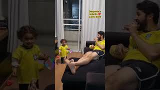 Papai cantando e eu dançando e rodando! Licamaria - Copa 2026.
