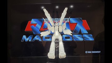 Transforming SDF-1 Macross Display