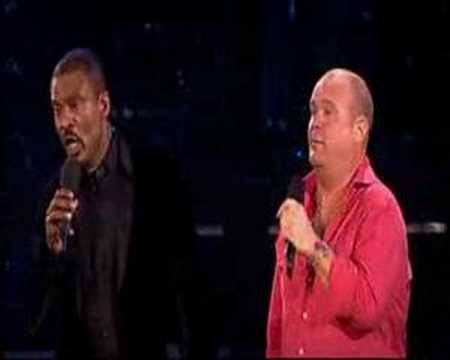 在 YouTube 上观看 Voorbij - Paul de Leeuw plus backings