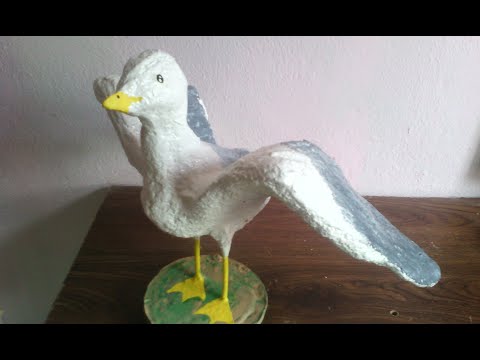 Vidéo: Comment Insérer Un Fil Dans Une Machine à Coudre "Seagull"