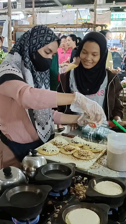 Penjual Martabak mini yang katanya Udah jualan 12 tahun?!